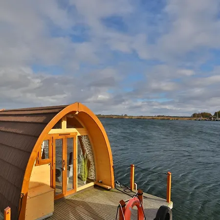 Hausboot Dotterbart Botel Gager
