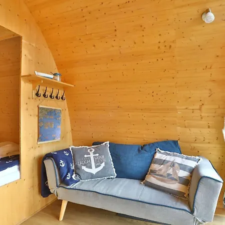 Hausboot Dotterbart Botel Gager