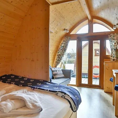 Hausboot Dotterbart Bateau-hôtel *
