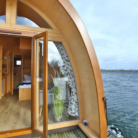 Hausboot Dotterbart بوتيل غيجير